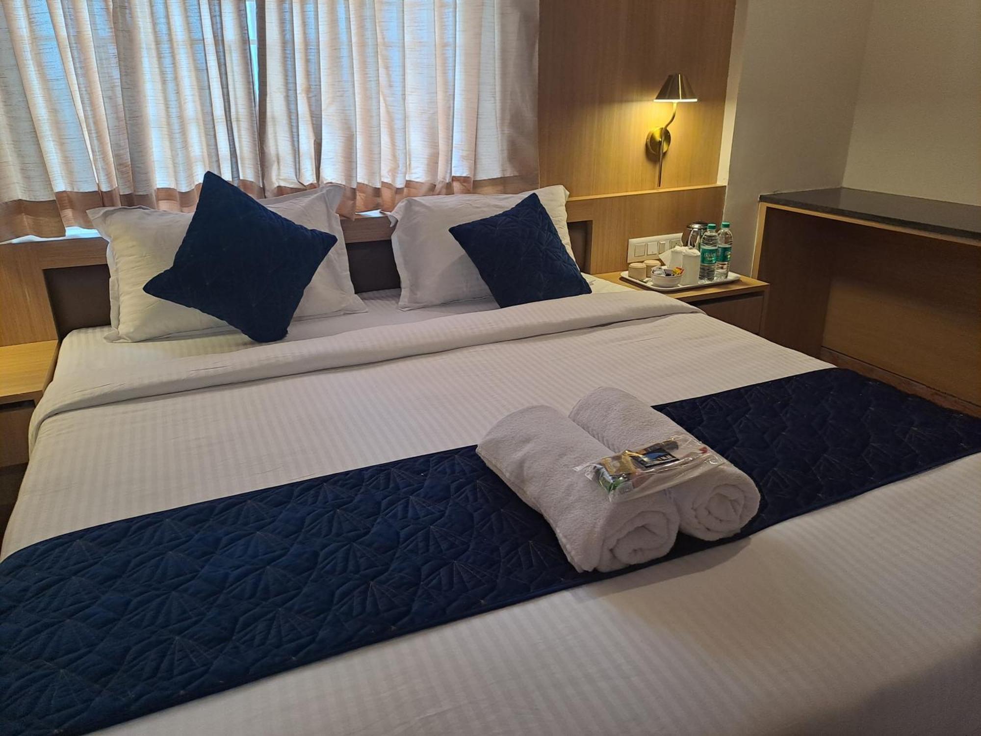 Sky Inn Mysore Esterno foto
