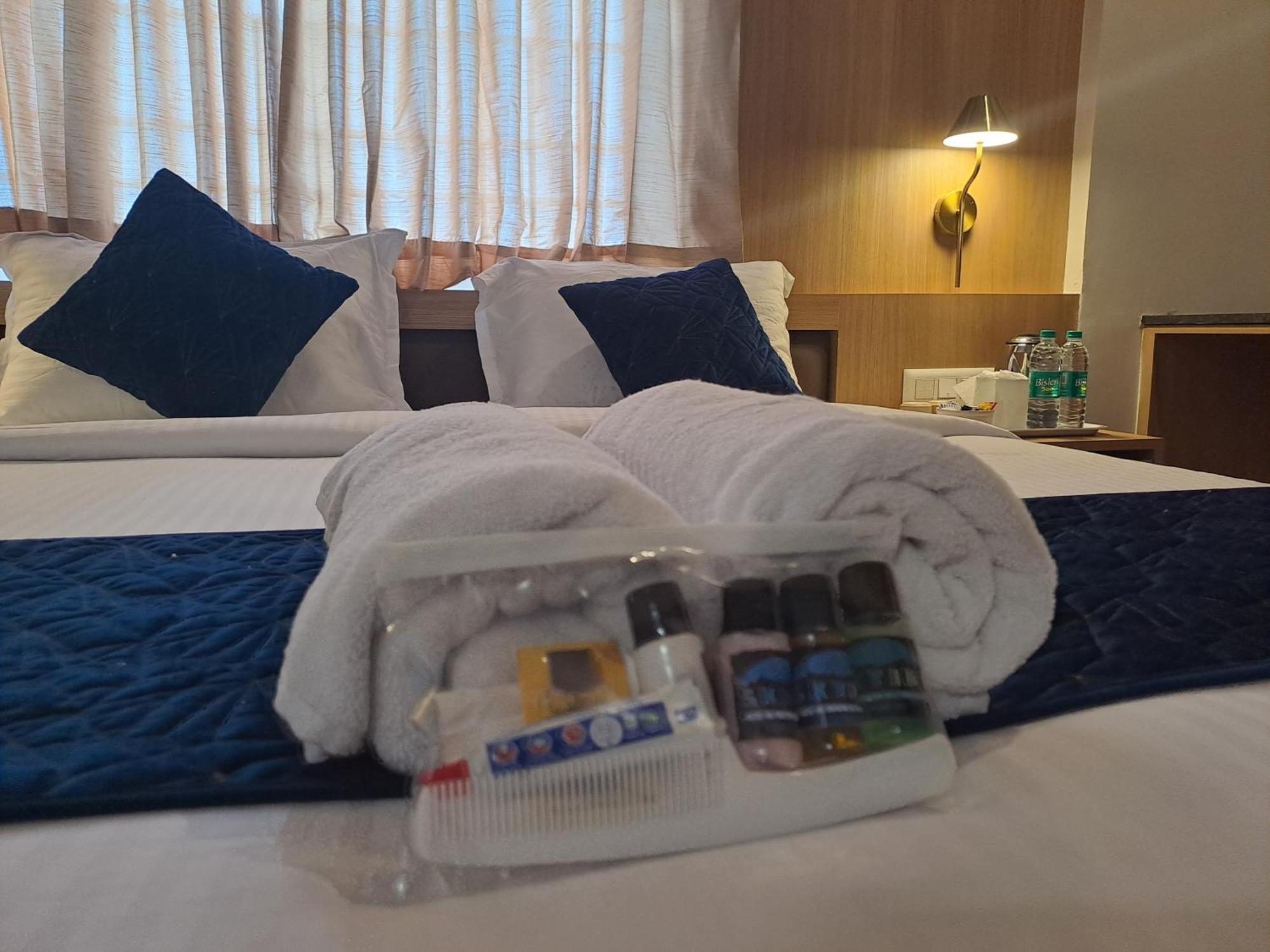 Sky Inn Mysore Esterno foto