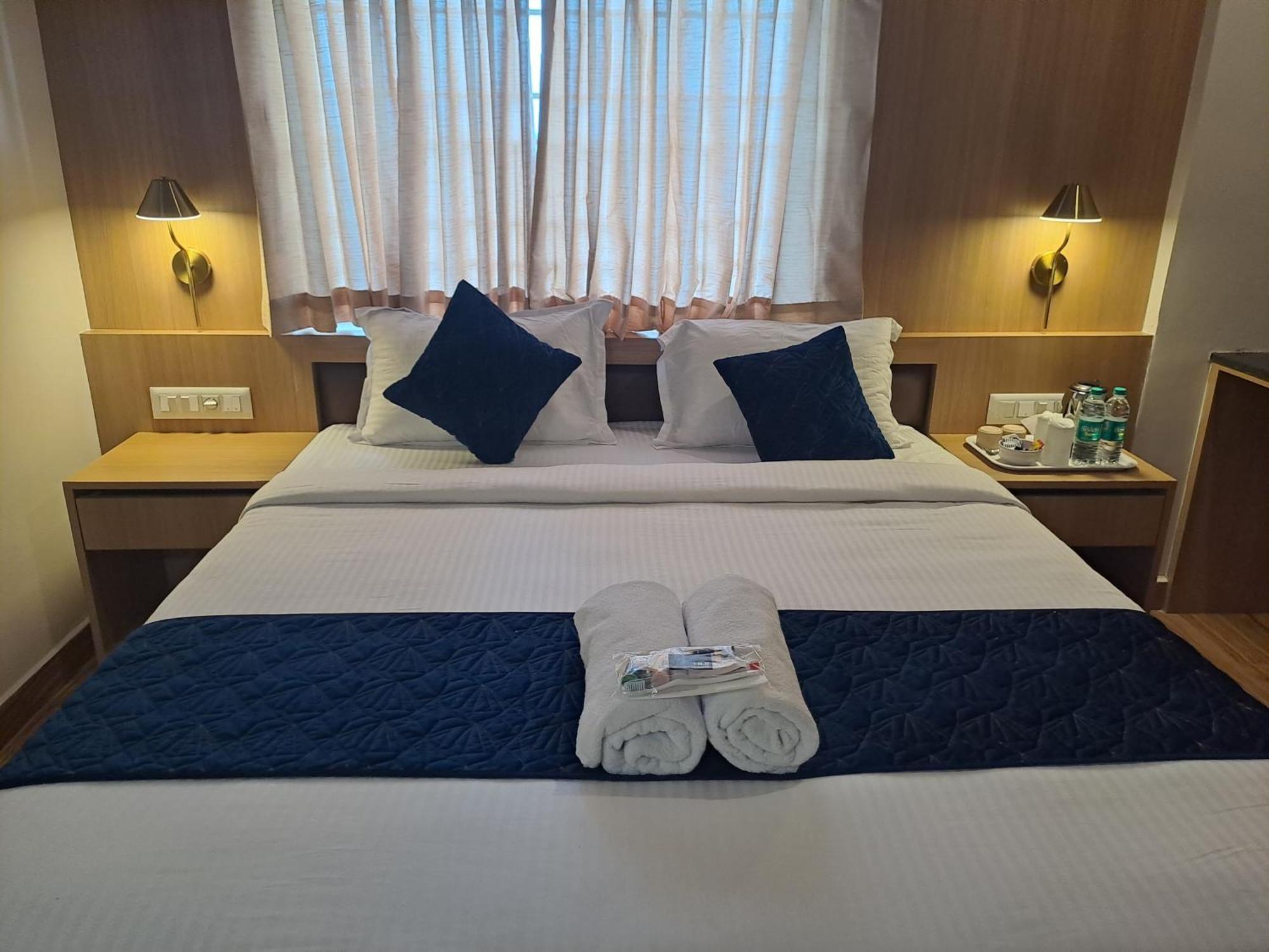 Sky Inn Mysore Esterno foto