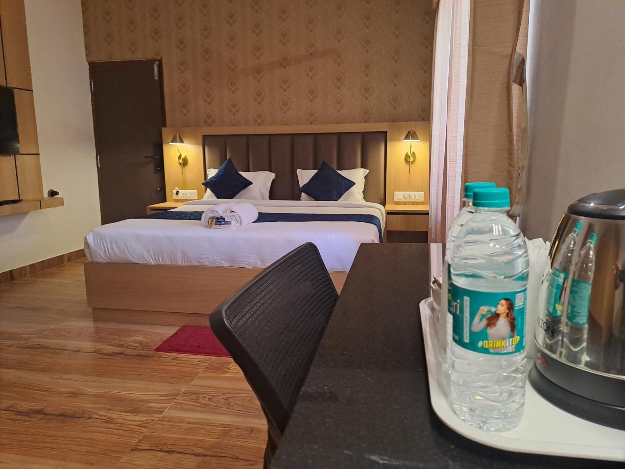 Sky Inn Mysore Esterno foto