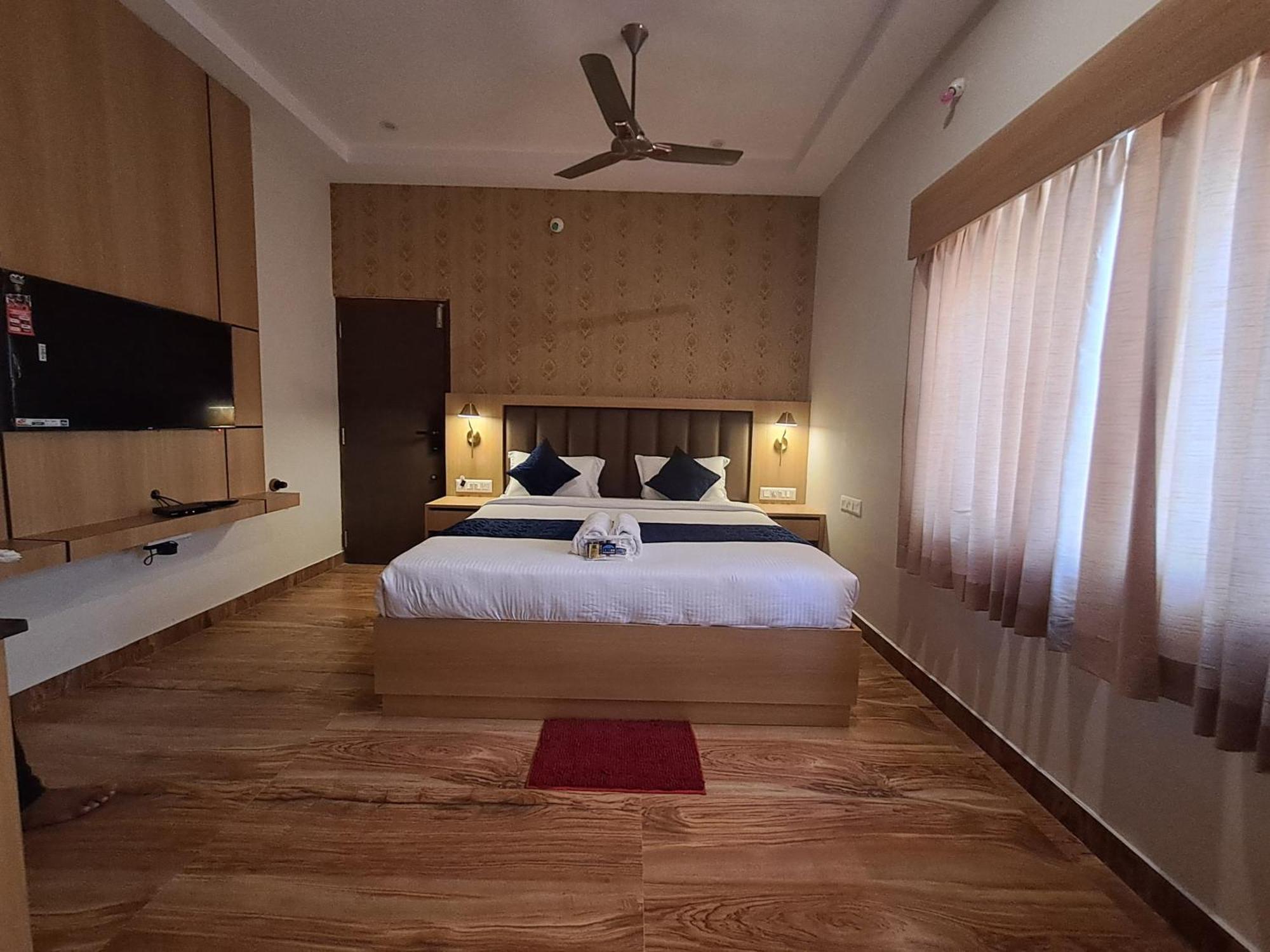 Sky Inn Mysore Esterno foto