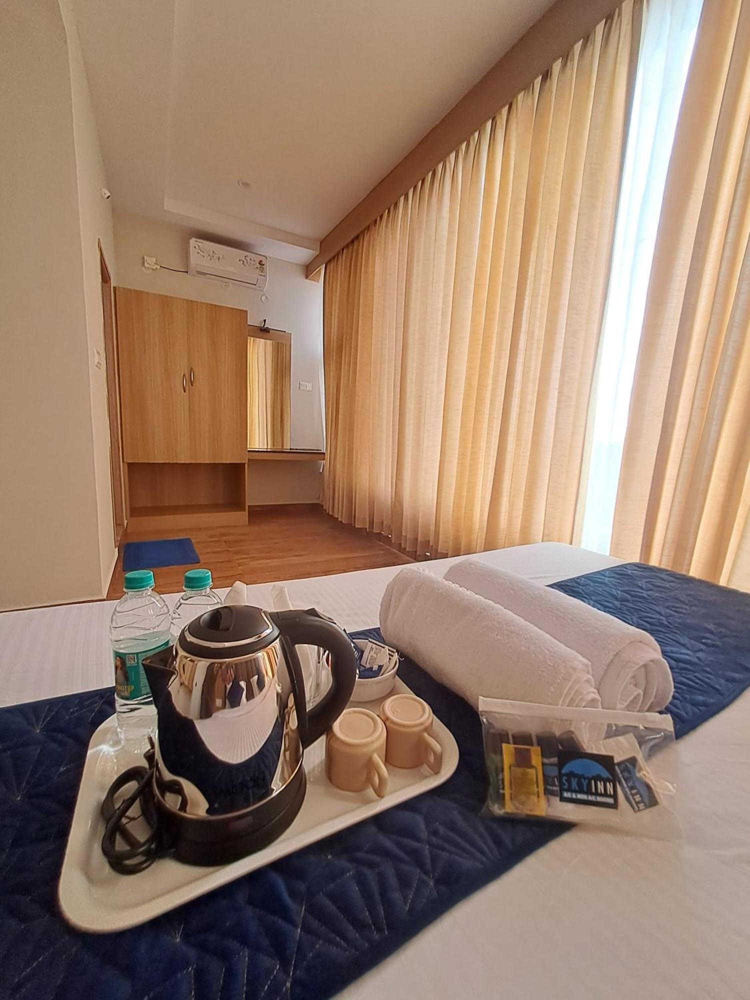 Sky Inn Mysore Esterno foto