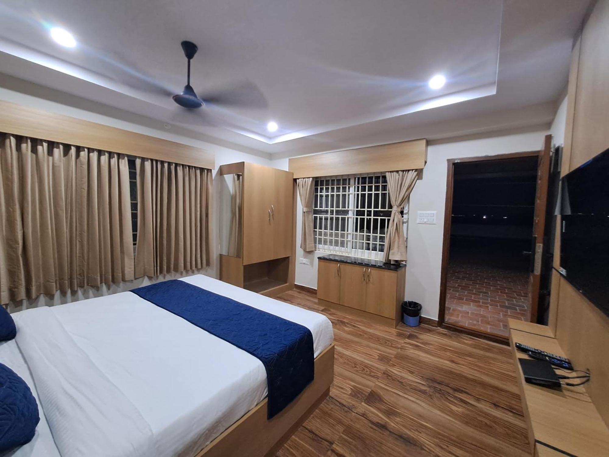 Sky Inn Mysore Esterno foto