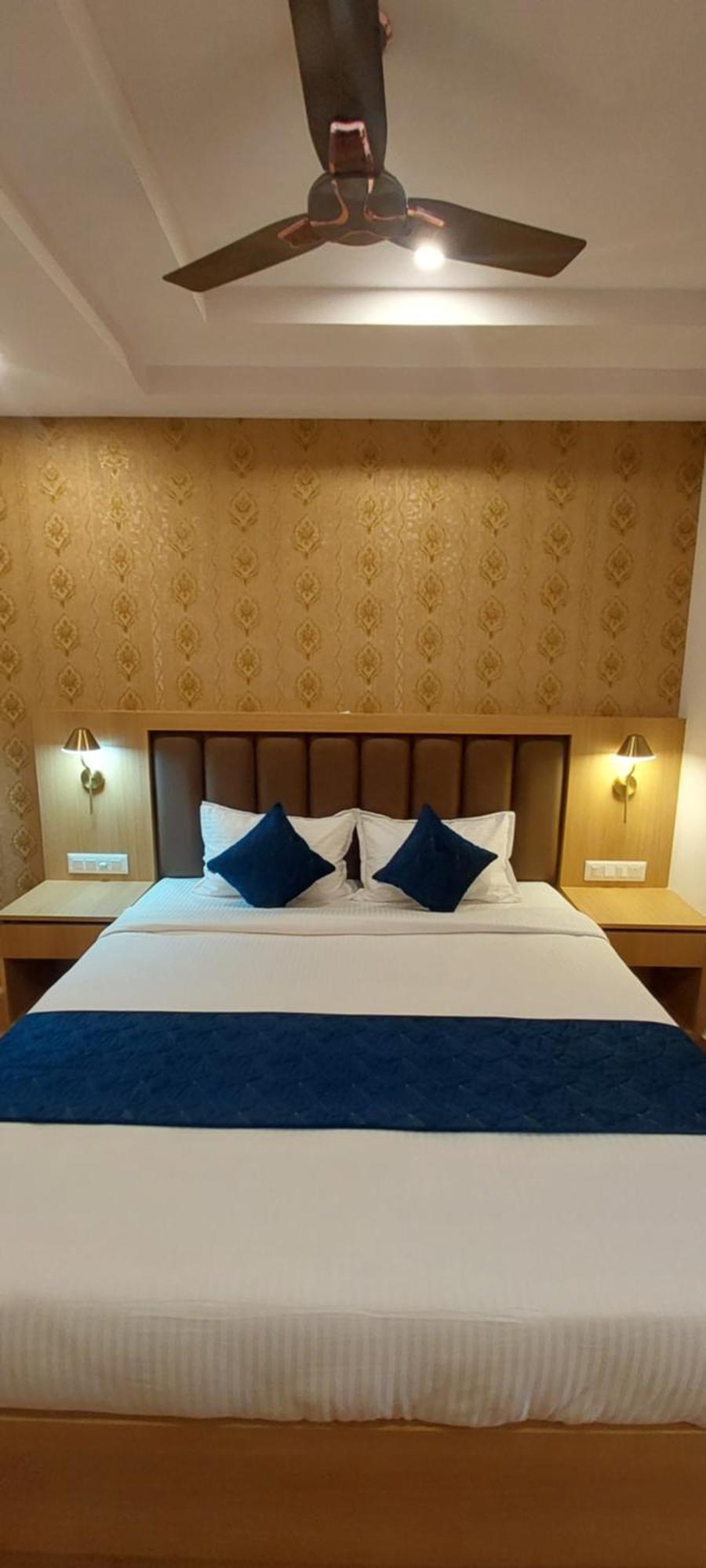 Sky Inn Mysore Esterno foto