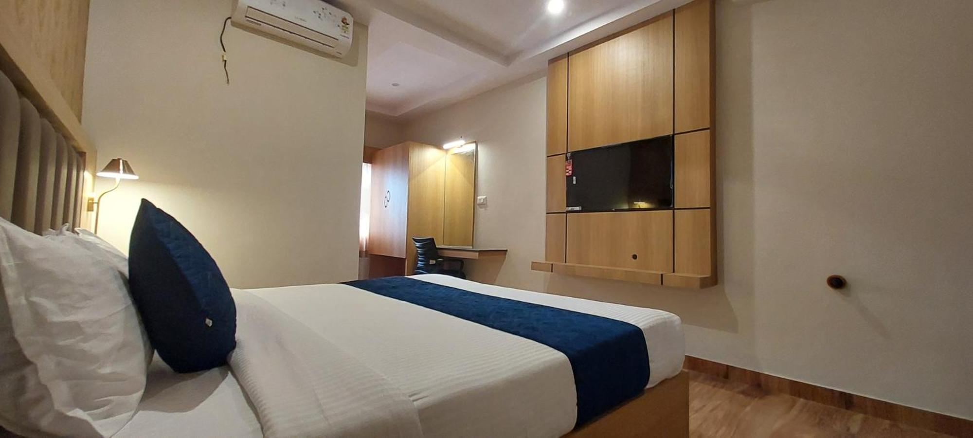 Sky Inn Mysore Esterno foto